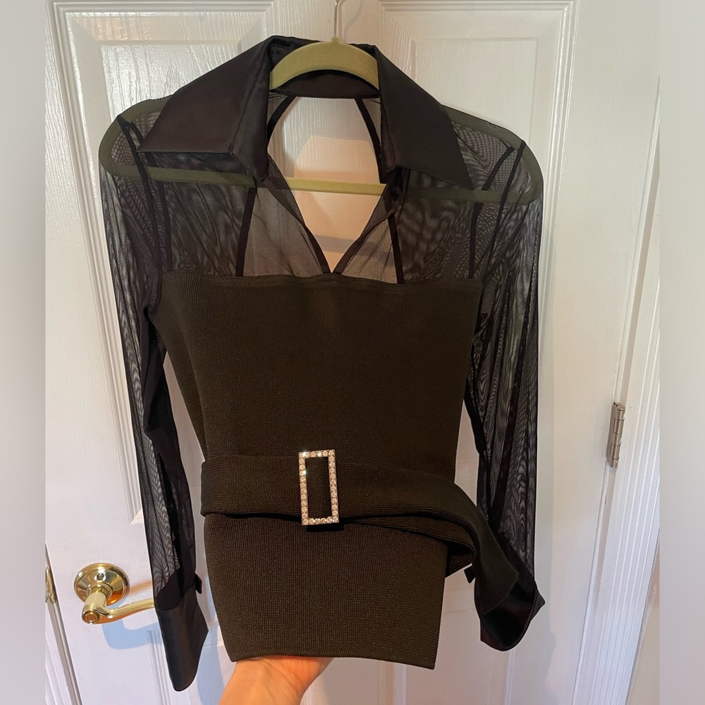 Veronique Young black belted long sleeve shirt size 6
